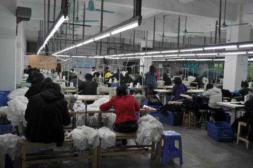 東莞嘉美制衣廠 深耕服裝制造，賦能零售新動(dòng)力